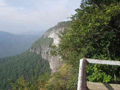 There are many great views of the rock cliffs.