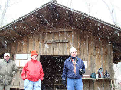 The snow starts to pick up!