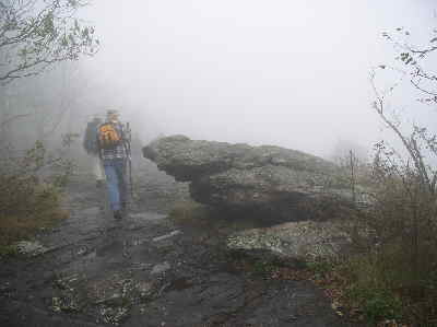 The large boulder at the summit of Cow Rock Mountain.