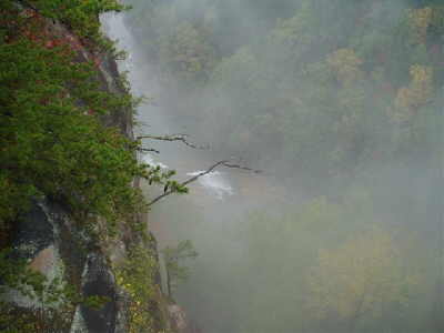 Another breathtaking view down into the gorge.