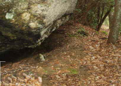 The trail brings you past many nice boulders.