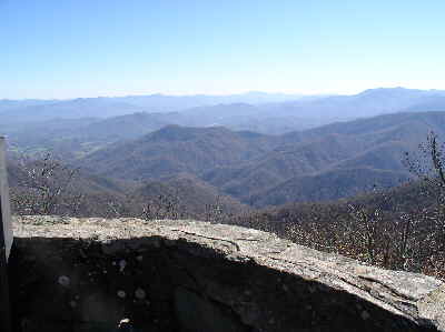 At the base of the tower, there is a nice rock wall which provides safe and awesome views.