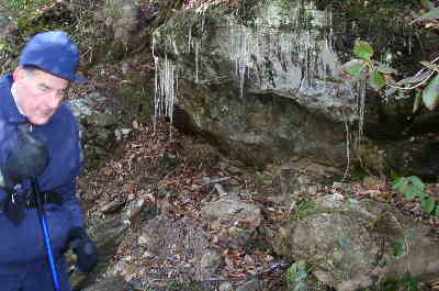As you can see from the icicles on the rocks, it was a cold day!