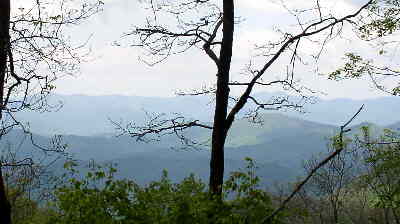 There are some very nice views along the trail.