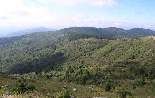 Continuous nice mountain views.