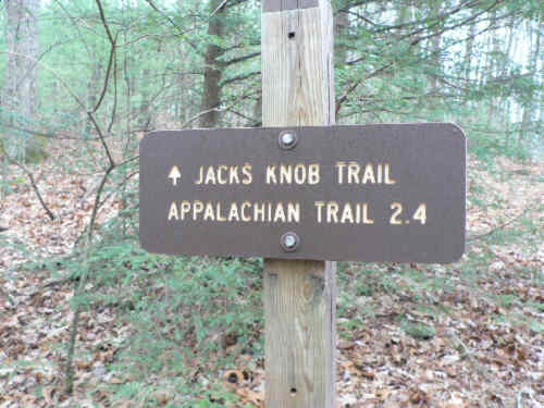 Trail sign near the start.