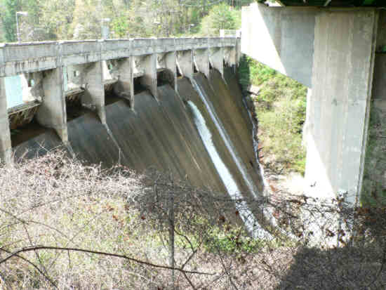 We now move to Tallulah Gorge. This is the Tallulah Falls Dam. The Gorge starts here.