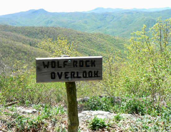 We reach our destination! Wolf Rock Overlook.