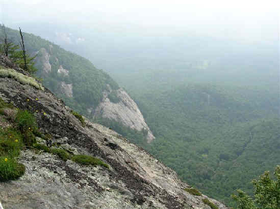 The rock cliffs of Whiteside!