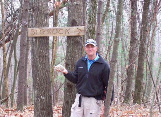 At 1.6 miles we come to the side trail down to Big Rock. Joe thinks he found Big Rock..... .