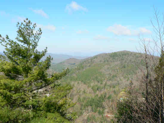 Views begin early into the hike.