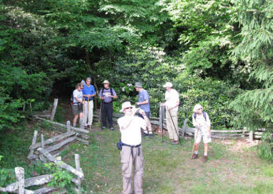 Entering the upper end of the Brasstown Bald parking lot from the Jack's Knob Trail.