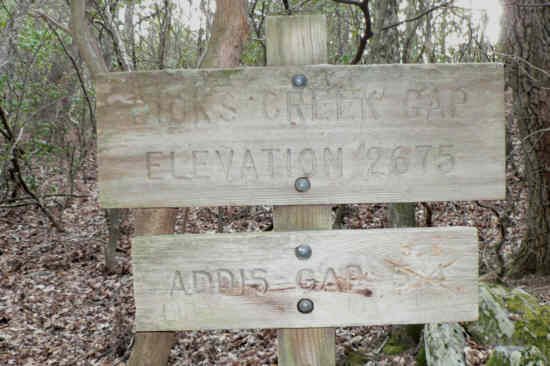 The trail sign at the start of the hike.