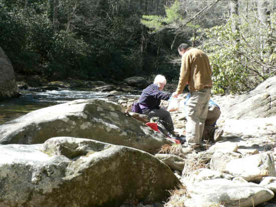 Lunch on the rocks.