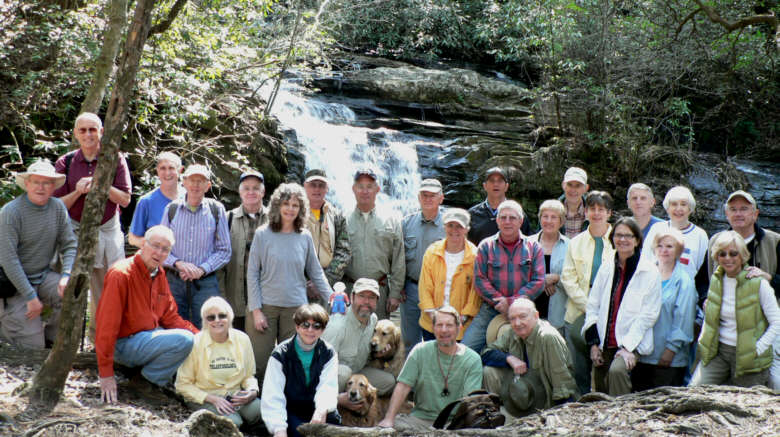 The OFHC gang for today's hike. (l-r kneeling) Tony Presley, David Whitaker, Geri Whitaker, Donna Presley, Jack Wintle, "Jessie & Ty", Bruce O'Connor and Doug Russell. (l-r standing) Jack Jacobi, Dan Ross, Phil Brownrigg, Dave Hinson, Carole Wintle, Don Preece, Bill Hunt, John Hires, Lynne Saporito, Joe Raguckas, Vic Robson, Jeanne O'Connor, Bob Thompson, Karen Brown, Linda Johnson, John Bellamy, Faye Sisson, June Bellamy, Pam Euliss and Dan Euliss.