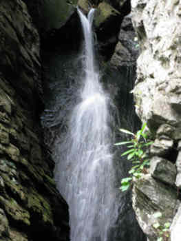 Raven Cliffs Falls!