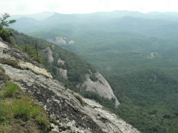 Breathtaking rock cliffs!