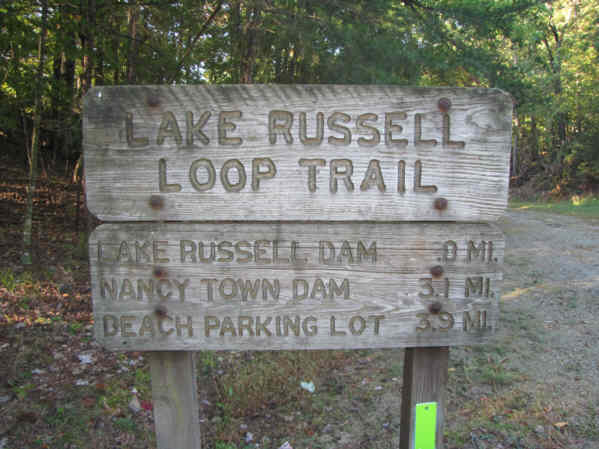 Trail sign as we head toward the dam.