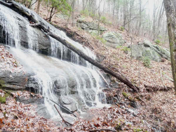 Lots of water features on this hike!