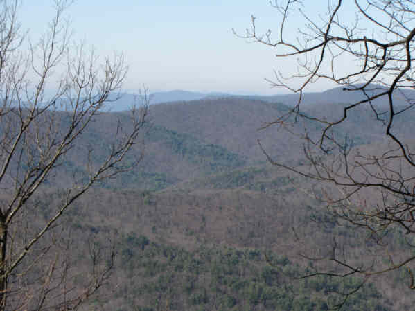 Lots of nice mountain views alll along the trail.
