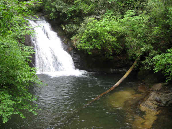 An absolutely beautiful waterfall! Blue Hole Falls