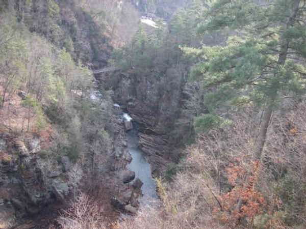 There are many breathtaking viewpoints along the Rim Trails..