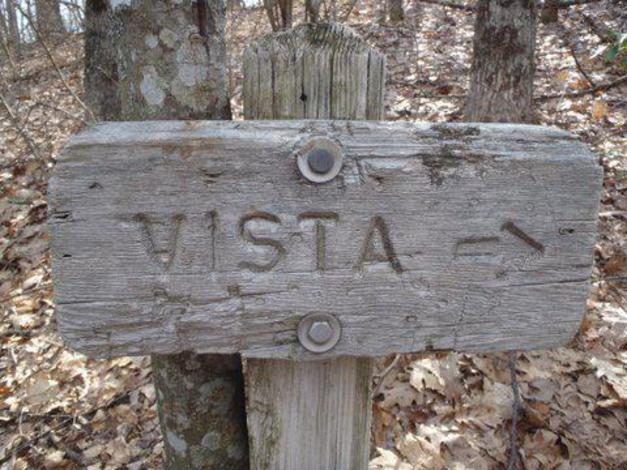 Side trail to a beautiful vista.