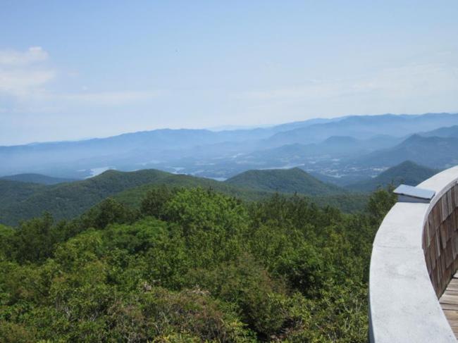 From this viewpoint, we see Hiawassee, GA and Lake Chatuge.