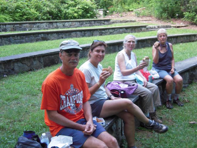 Lunchtime at the Botanical Gardens.