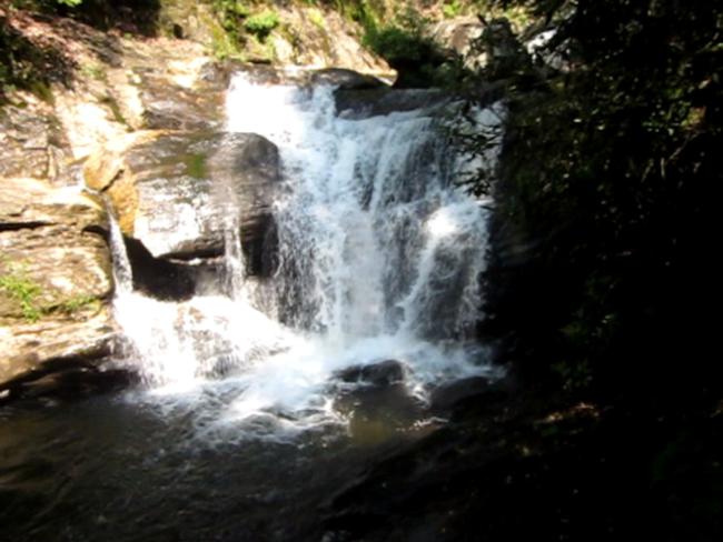 The right fork of the falls.
