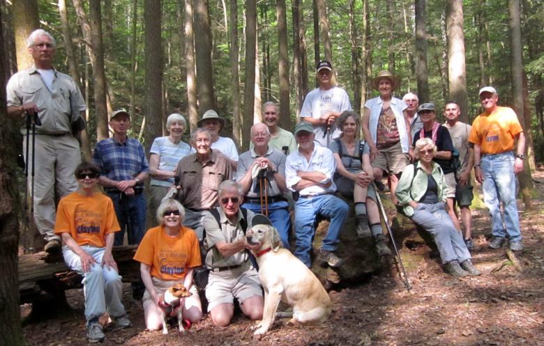 The OFHC gang for today's hike! (l-r front) Donna Presley, Geri Whitaker and "Gabby", David Whitaker and "Nugget". (l-r back) Bill Hunt, Phil Brownrigg, June Bellamy, Sam Hay, John Bellamy, Bob Presley, Dan Ross, Vic Robson, Jim Driggers, Carole Wintle, Jeanne O'Connor, Don Preece, Pam Euliss, Greta Driggers, Scott Knecht and Tony Presley