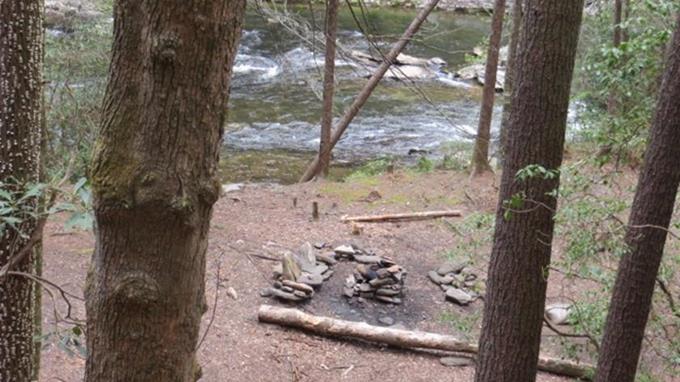 There are many great primitive campsites along the river.