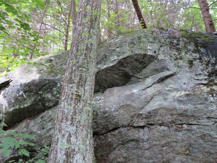 On the downside of the loop, we pass these giant boulders.