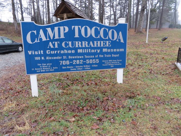 Sign back at the trailhead.