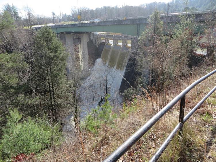 The tremendous roar of the water could be heard throughout the town of Tallulah Falls.