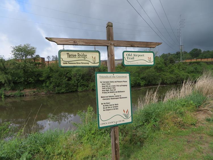 Great signage all along the trail.