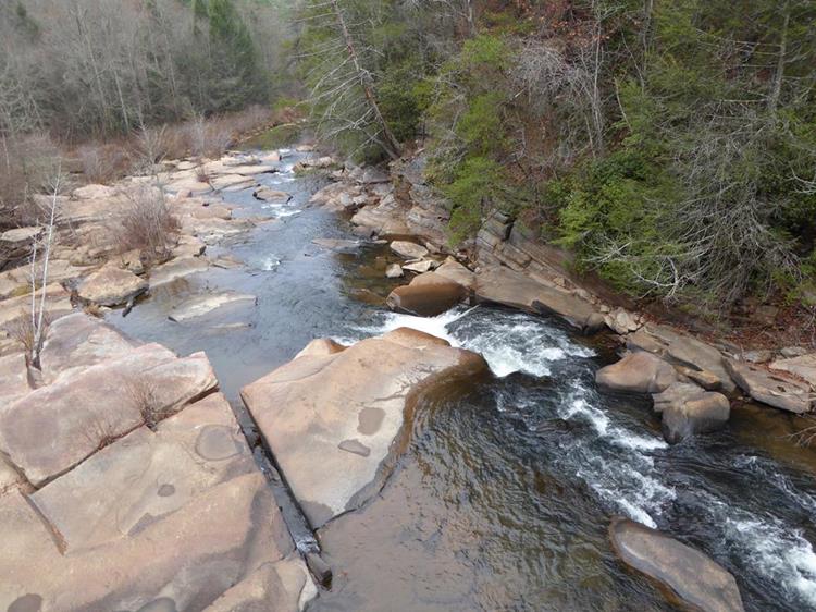 After reaching the end of the Shortline Trail, we cross the Tallulah river on the old Highway 441 bridge.