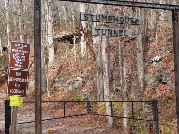 Our next trail started at nearby Stumphouse Tunnel Park.