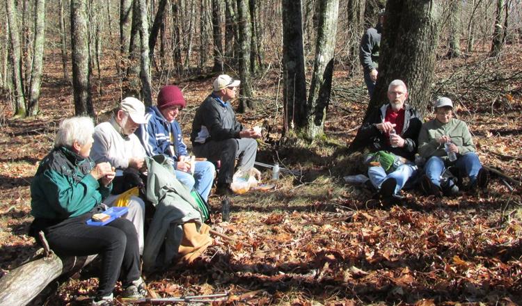 Lunchtime on the trail!