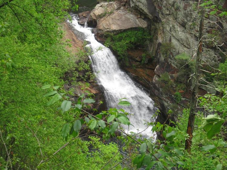 Next, we hiked on the South Rim Trail. This is magnificent Tempesta Falls in the gorge.