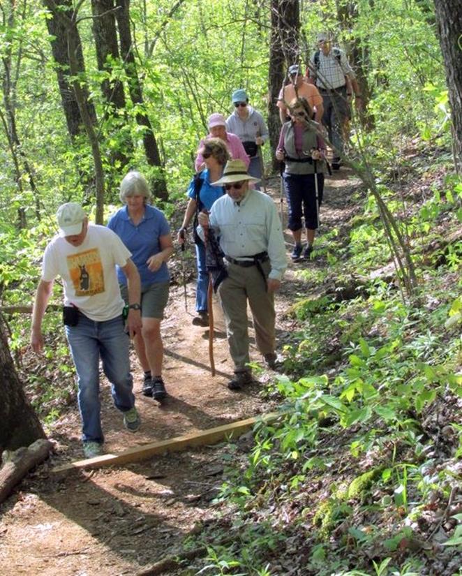 Starting our nice Tennessee Rock loop trail .
