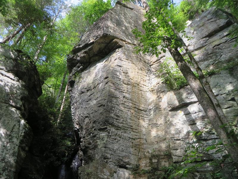 The massive rock cliffs!