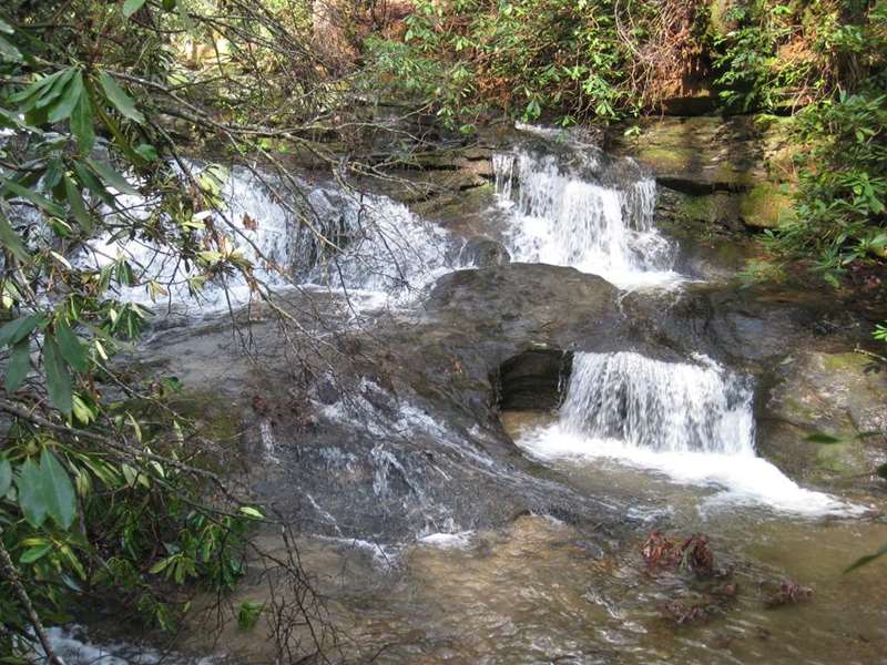 Now we are walking along Martin Creek!