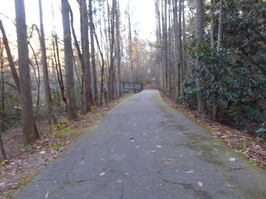 Now, we are on the Shortline Trail. (Historic Tallulah Falls Railroad bed.)