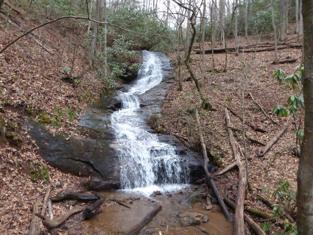 Early into the hike, we pass this beautiful cascading waterfall!