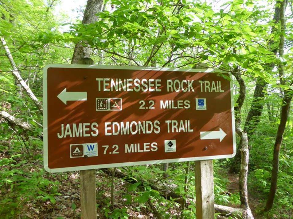 Trail sign at the start.